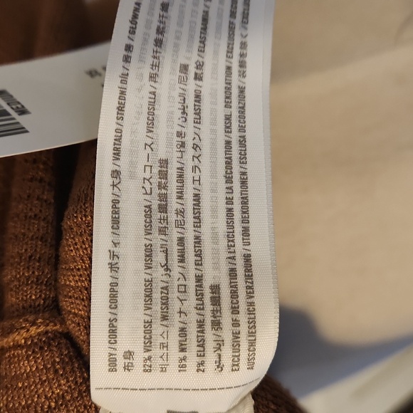 Abercrombie & Fitch Women's Brown ribbed and Tan Crop-top  NWT - Picture 7 of 7